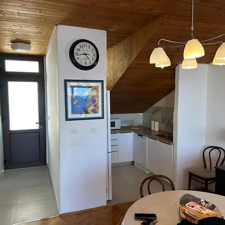 Apartament Botarius *